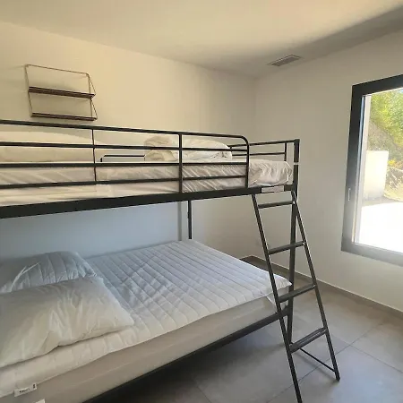 Avec Piscine Et Jolie Vue Sans Vis A Vis * סנט-אמברואה